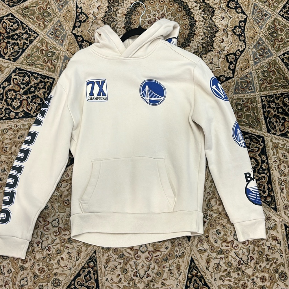 Hollister x nba merch warriors edition like new